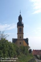 Oberrhein: Sankt-Gereon-Kirche in Nackenheim - Stefan Frerichs / RheinWanderer.de