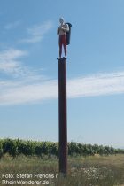 Oberrhein: Skulptur "Sohn" am Abenheimer Skulturenweg - Foto: Stefan Frerichs / RheinWanderer.de