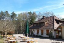 Pfälzerwald: Hütte des Pfälzerwaldvereins (PWV) im Schneiderfeld - Foto: Stefan Frerichs / RheinWanderer.de