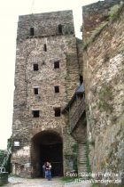 Mittelrhein: Uhrturm mit Eingang zur Burg Rheinfels - Foto: Stefan Frerichs / RheinWanderer.de