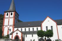 Mittelrhein: Pfarrkirche von Hirzenach - Foto: Stefan Frerichs / RheinWanderer.de