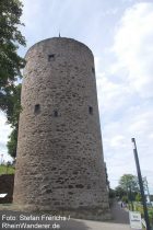 Mittelrhein: Scharfer Turm von Rhens - Foto: Stefan Frerichs / RheinWanderer.de