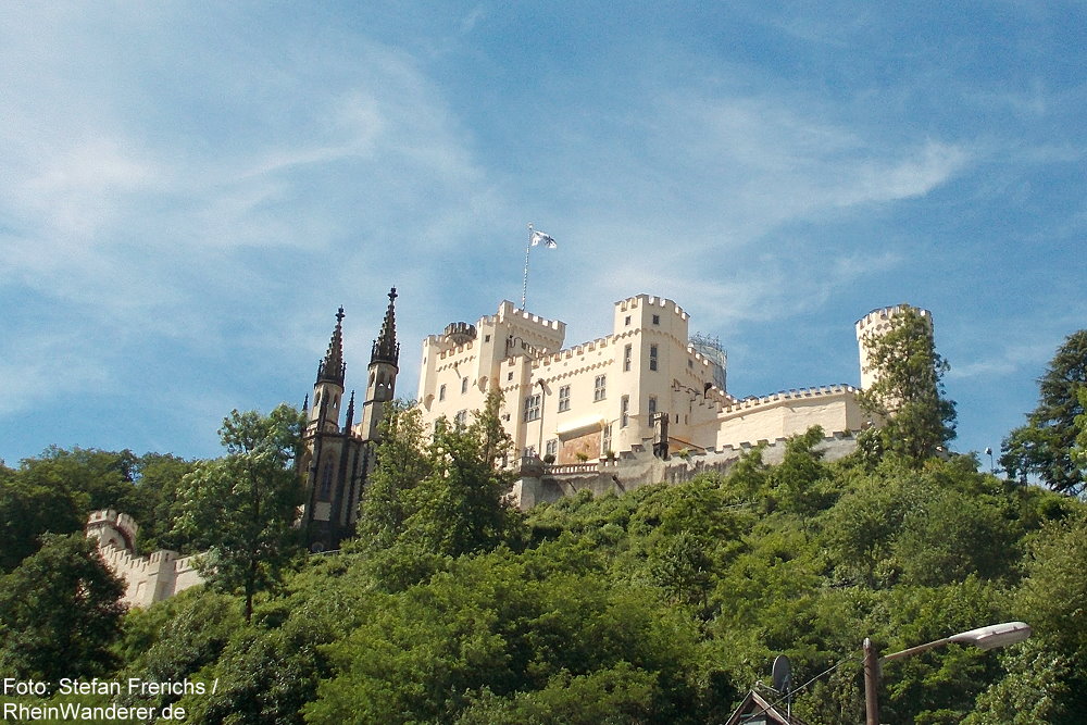 Mittelrhein: Blick auf Schloss Stolzenfels bei Koblenz - Foto: Stefan Frerichs / RheinWanderer.de