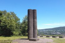 Mittelrhein: Denkmal am Rittersturz - Foto: Stefan Frerichs / RheinWanderer.de