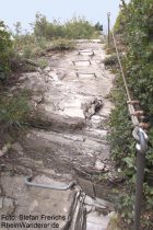 Mittelrhein: Felsenpfad auf dem Rheinsteig bei Lorch - Foto: Stefan Frerichs / RheinWanderer.de