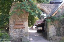 Mittelrhein: Eingang zum Schweizerhaus im Binger Wald - Foto: Stefan Frerichs / RheinWanderer.de