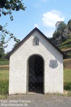 Mosel: Bachkapelle von Niederfell - Foto: Stefan Frerichs / RheinWanderer.de