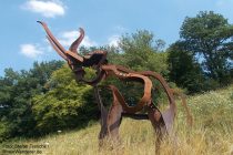 Mosel: Skulptur eines Waldelefanten am Bleidenberg - Foto: Stefan Frerichs / RheinWanderer.de