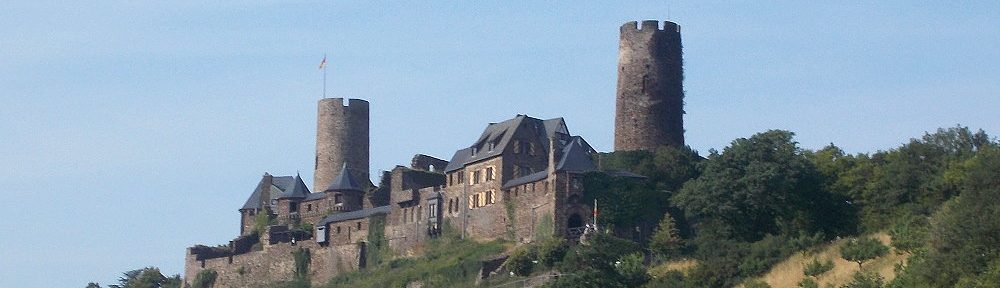 Mosel: Burg Thurant - Foto: Stefan Frerichs / RheinWanderer.de