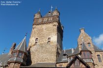 Mosel: Bergfried der Reichsburg in Cochem - Foto: Stefan Frerichs / RheinWanderer.de