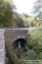 Eifel: Napoleonsbrücke im Endertbachtal - Foto: Stefan Frerichs / RheinWanderer.de