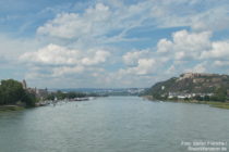 Mittelrhein: Blick von der Pfaffendorfer Brücke auf Koblenz - Foto: Stefan Frerichs / RheinWanderer.de