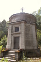 Pfälzerwald: Freytag-Mausoleum bei Neustadt - Foto: Jakob Hermes / RheinWanderer.de