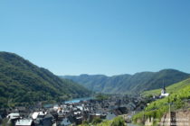 Mosel: Blick auf Ediger-Eller - Foto: Stefan Frerichs / RheinWanderer.de