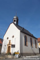 Inselrhein: Sankt-Michael-Kirche von Appenheim - Foto: Stefan Frerichs / RheinWanderer.de