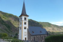 Mosel: Sankt-Laurentius-Kirche in Bremm - Foto: Stefan Frerichs / RheinWanderer.de