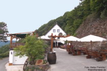 Mosel: Onkel Toms Hütte bei Bullay - Foto: Stefan Frerichs / RheinWanderer.de