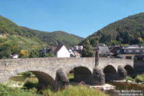 Ahr: Nepomukbrücke in Rech - Foto: Stefan Frerichs / RheinWanderer.de