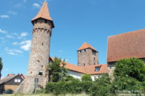 Neckar: Hexenturm und Martinstor in Ladenburg - Foto: Stefan Frerichs / RheinWanderer.de