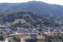 Ahr: Blick auf Altenburg und Sankt-Maternus-Kapelle - Foto: Stefan Frerichs / RheinWanderer.de