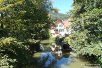 Neckar: Blick vom Elsenzsteg bei der Mühlgasse in Neckargemünd - Foto: Stefan Frerichs / RheinWanderer.de