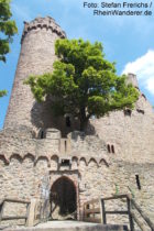 Odenwald: Inneres Tor mit Südturm von Schloss Auerbach - Foto: Stefan Frerichs / RheinWanderer.de