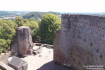 Neckar: Innenhof und Ringmauer von Burg Dilsberg - Foto: Stefan Frerichs / RheinWanderer.de