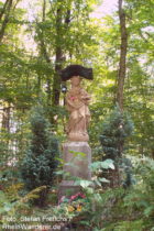 Odenwald: Marienstatue am Kreuzberg - Foto: Stefan Frerichs / RheinWanderer.de