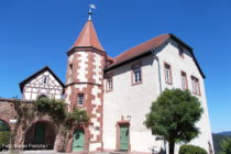 Neckar: Kommandantenhaus von Burg Dilsberg - Foto: Stefan Frerichs / RheinWanderer.de