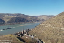 Mittelrhein: Blick auf Lorchhausen - Foto: Stefan Frerichs / RheinWanderer.de