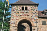 Odenwald: Inneres Wappentor der Wachenburg - Foto: Rabe! / CC 3.0 / Wikipedia
