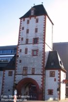 Oberrhein: Eisenturm in Mainz - Foto: Stefan Frerichs / RheinWanderer.de