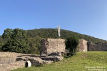 Odenwald: Überreste des Bergfrieds der Schauenburg - Foto: Stefan Frerichs / RheinWanderer.de