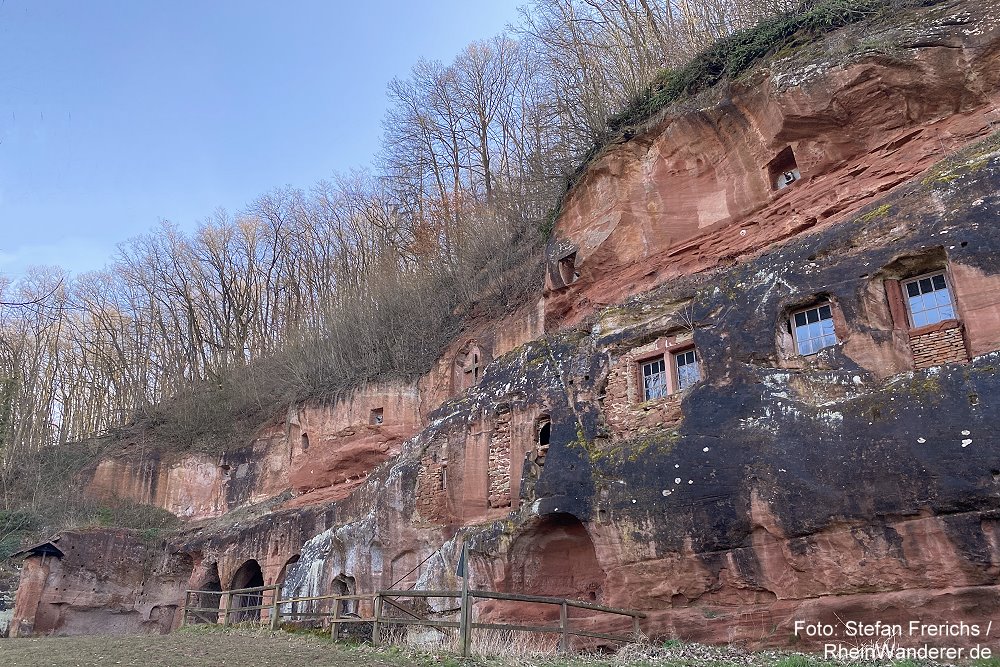 Nahe: Gesamtansicht der Felseneremitage bei Bretzenheim - Foto: Stefan Frerichs / RheinWanderer.de