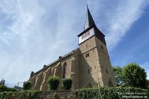 Nahe: Heilig-Kreuz-Kirche in Norheim - Foto: Stefan Frerichs / RheinWanderer.de