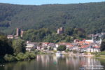 Neckar: Blick auf Neckarsteinach - Foto: Stefan Frerichs / RheinWanderer.de