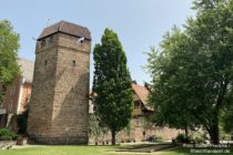 Neckar: Pulverturm von Eberbach - Foto: Stefan Frerichs / RheinWanderer.de