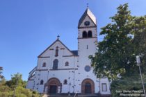 Taunus: Sankt-Franziskus-Kirche von Kelkheim - Foto: Stefan Frerichs / RheinWanderer.de