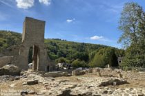 Taunus: Landsteiner Kirchenruine - Foto: Stefan Frerichs / RheinWanderer.de