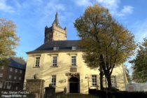 Niederrhein: Torhaus der Schwanenburg in Kleve - Foto: Stefan Frerichs / RheinWanderer.de