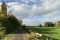 Niederrhein: Wanderweg hinter Kranenburg - Foto: Stefan Frerichs / RheinWanderer.de