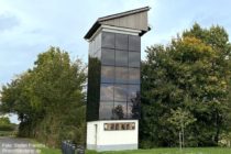 Niederrhein: Transformatorenturm bei Wyler - Foto: Stefan Frerichs / RheinWanderer.de
