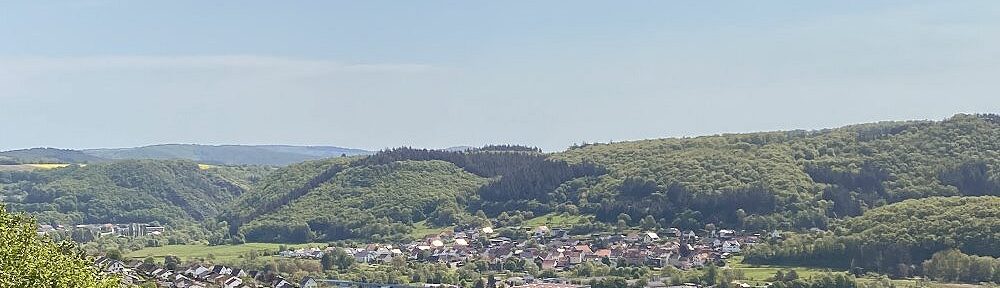 Nahe: Blick auf Hochstetten-Dhaun - Foto: Stefan Frerichs / RheinWanderer.de