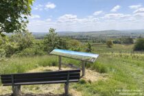 Nahe: Aussichtspunkt 30-Dörfer-Blick bei Bretzenheim an der Nahe - Foto: Stefan Frerichs / RheinWanderer.de