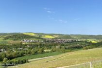 Nahe: Blick ins Nahetal und auf Merxheim - Foto: Stefan Frerichs / RheinWanderer.de