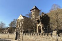 Mosel: Niederburg (Schloss Liebieg) in Gondorf - Foto: Stefan Frerichs / RheinWanderer.de