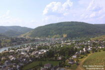 Mosel: Blick auf Bullay - Foto: Stefan Frerichs / RheinWanderer.de