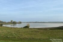 Deltarhein: Blick auf den Weurtse Grindgat-See - Foto: Stefan Frerichs / RheinWanderer.de