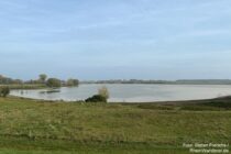 Deltarhein: Blick auf den Weurtse Grindgat-See - Foto: Stefan Frerichs / RheinWanderer.de