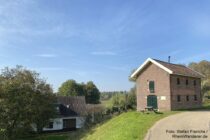 Deltarhein: Wanderweg am Alten Deichmagazin bei Ewijk - Foto: Stefan Frerichs / RheinWanderer.de